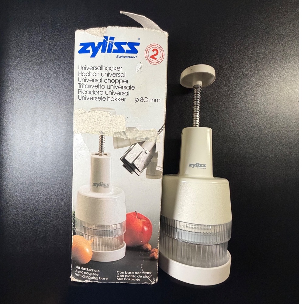 Zyliss Switzerland Universal Chopper Manual Food Processor White 80mm K9